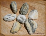 Dolomit weiß - Zuckerdolomit mit Pyrit gelblich roh (1)