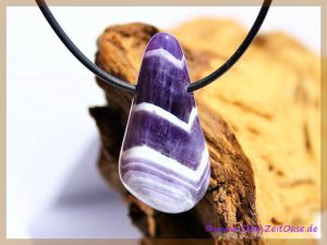 Chevron-Amethyst Schmuckstein gebohrt