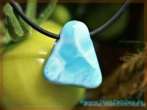 Larimar Schmuckstein / Scheibenstein gebohrt