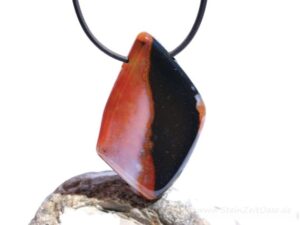 Sardonyx Schmuckstein / Scheibenstein gebohrt