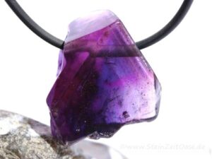 Amethyst dunkel "Morion" Kristallspitze / Rohstein / Trommelstein gebohrt