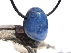 Saphir blau Schmuckstein Cabochon Trommelstein gebohrt